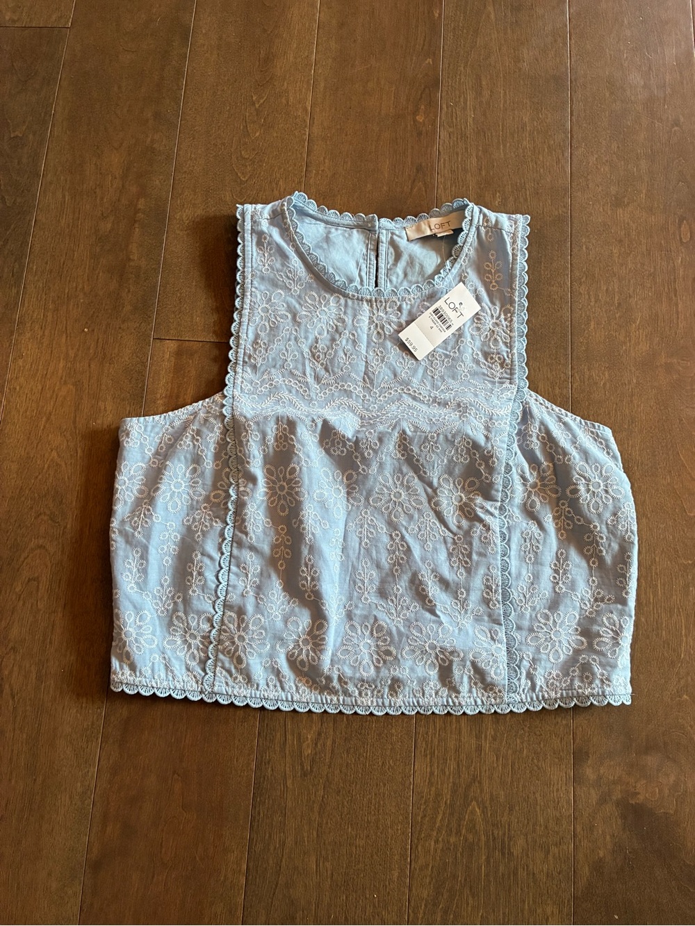 NWT LOFT Light Blue Eyelet Embroidered Shell Crop Top - Picture 2 of 6